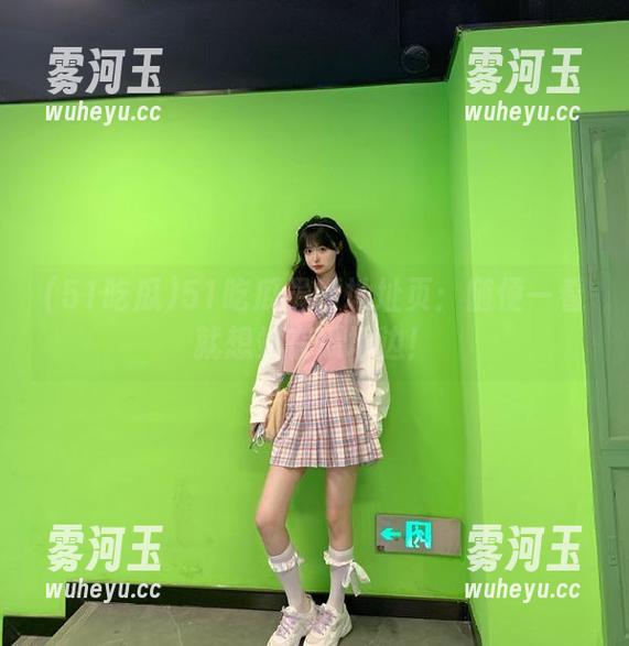 51吃瓜最新地址页：随便一看就想站在瓜地边！