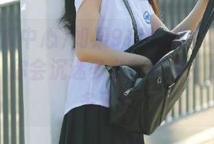 如果91i吃瓜中心首页是一种毒，你会沉迷多久？毕竟，瓜实在太多了！