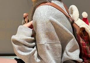 91i吃瓜中心今日播报：观看那些被翻出的往事，感觉似曾相识