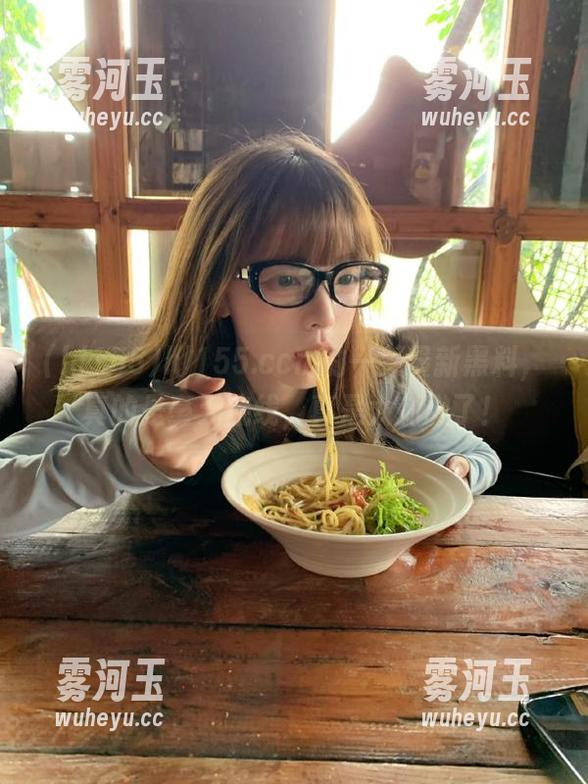 hl155 hl155.ccm的一手最新黑料,真的是毫无底线,真是太刺激了!