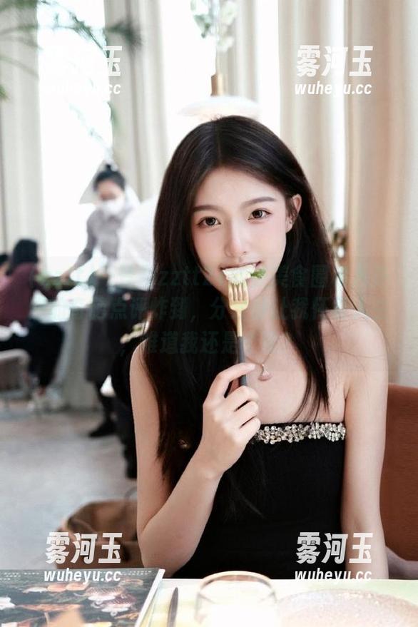 zztt 一登录zztt21就被美食圈和八卦圈的奇葩点评炸到,分分钟让我怀疑人生,难道我还是个迷?