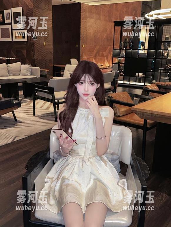 开启“zzzttt48”线路：看吃瓜群众如何疯狂围观那些糟心事，乐趣无穷。
