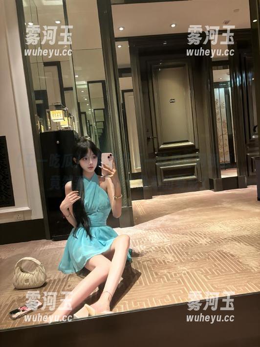 五一吃瓜 当你点开五一吃瓜官网视频,竟然看到了某个熟悉的身影?