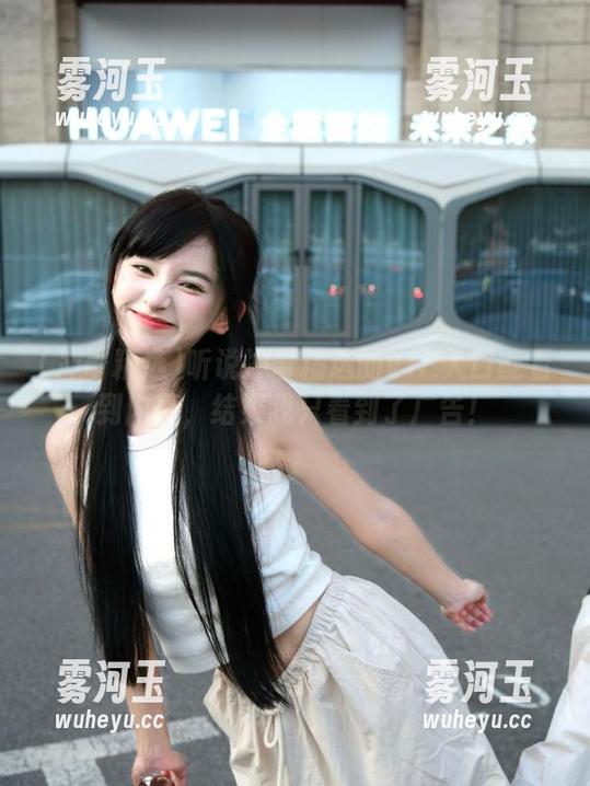 听说冲哥精选的VIP入口能看到内幕，结果我只看到了广告！