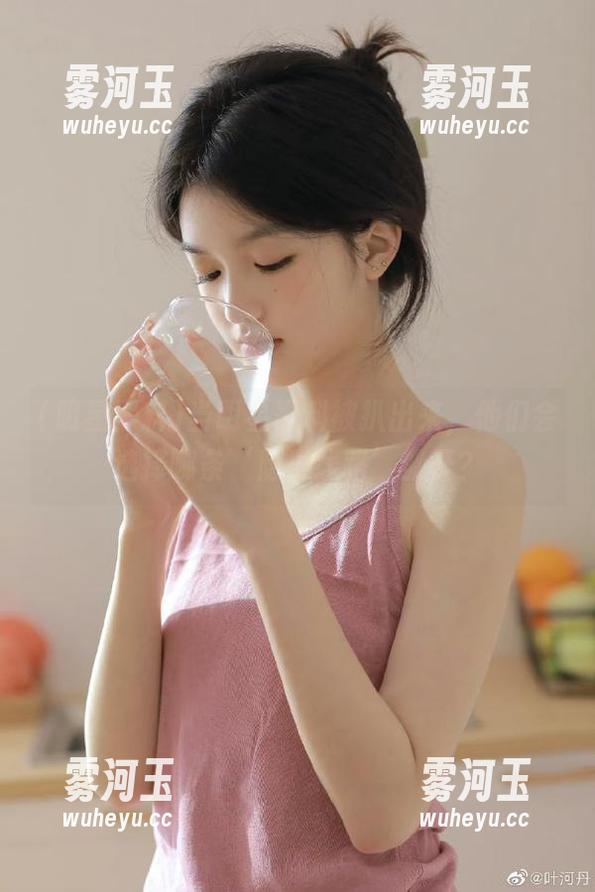 当明星黑料被扒出来，他们会选择哪条‘隐形线路’躲开？