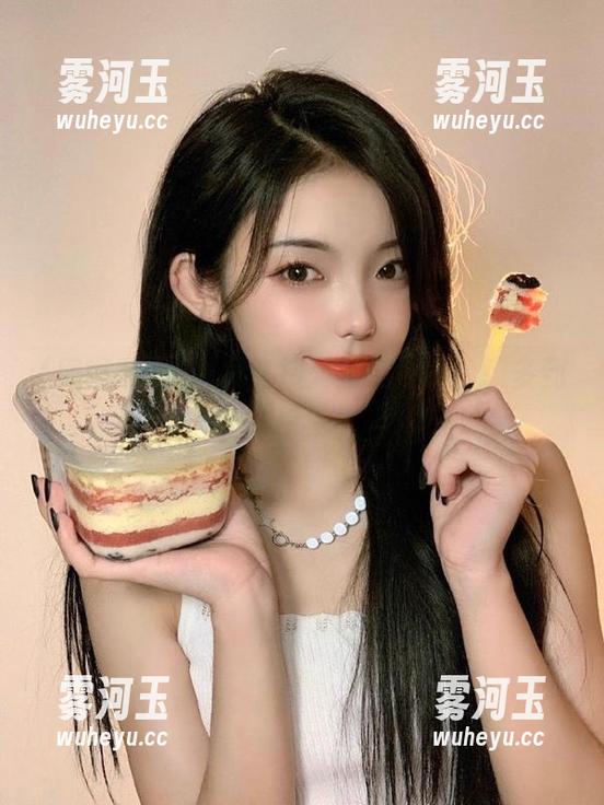 首页热搜：网曝黑料，瓜多到吃撑了！