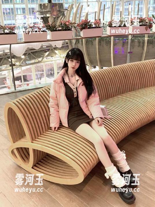 “网曝黑料网”网站又出热辣在线视频，简直不想点进去又停不下来！