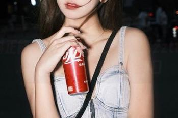 别眨眼！在线揭秘zztt668.su黑料正能量的隐藏入口